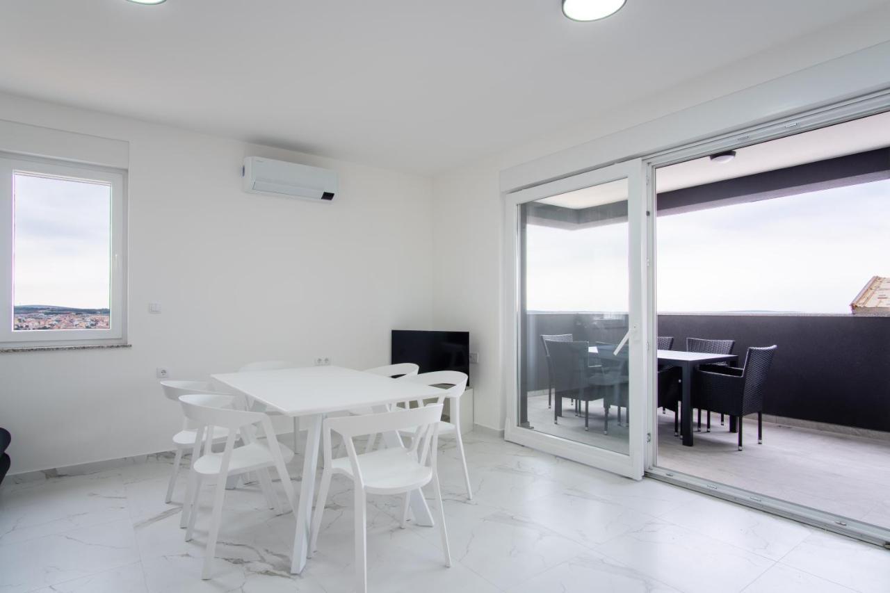 Noa East Residence Novalja Bagian luar foto