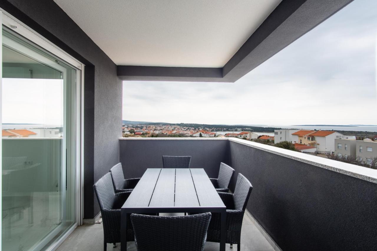 Noa East Residence Novalja Bagian luar foto