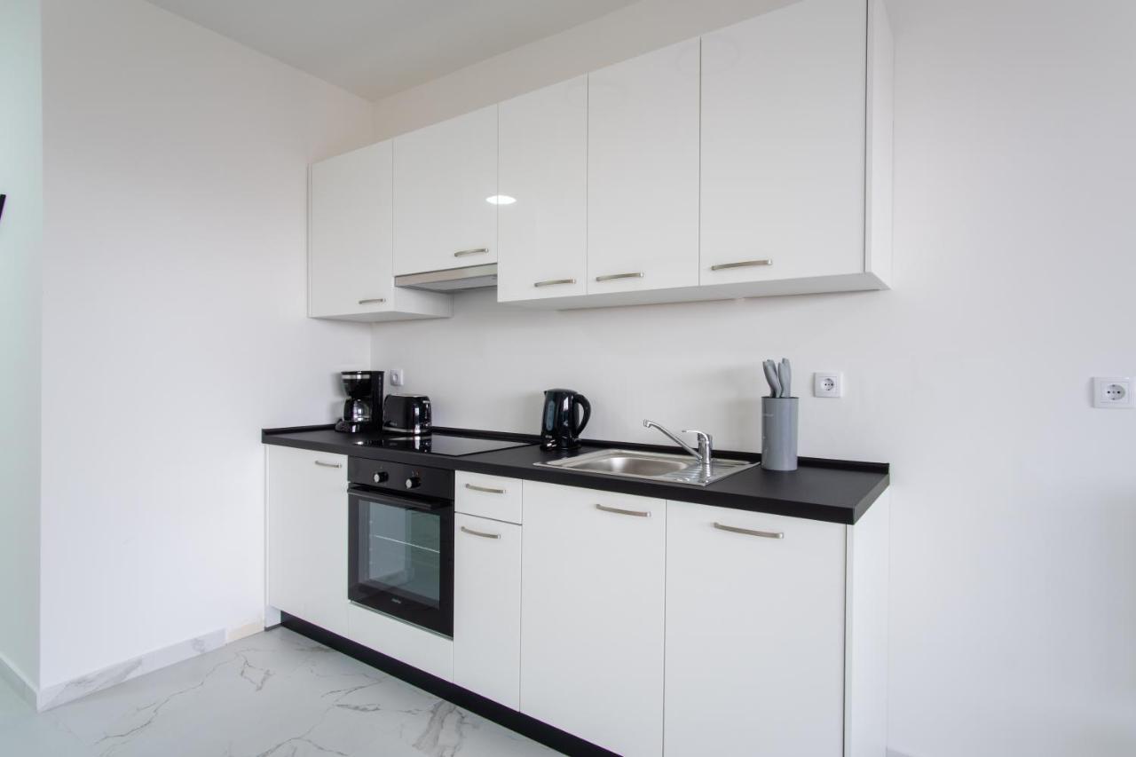 Noa East Residence Novalja Bagian luar foto