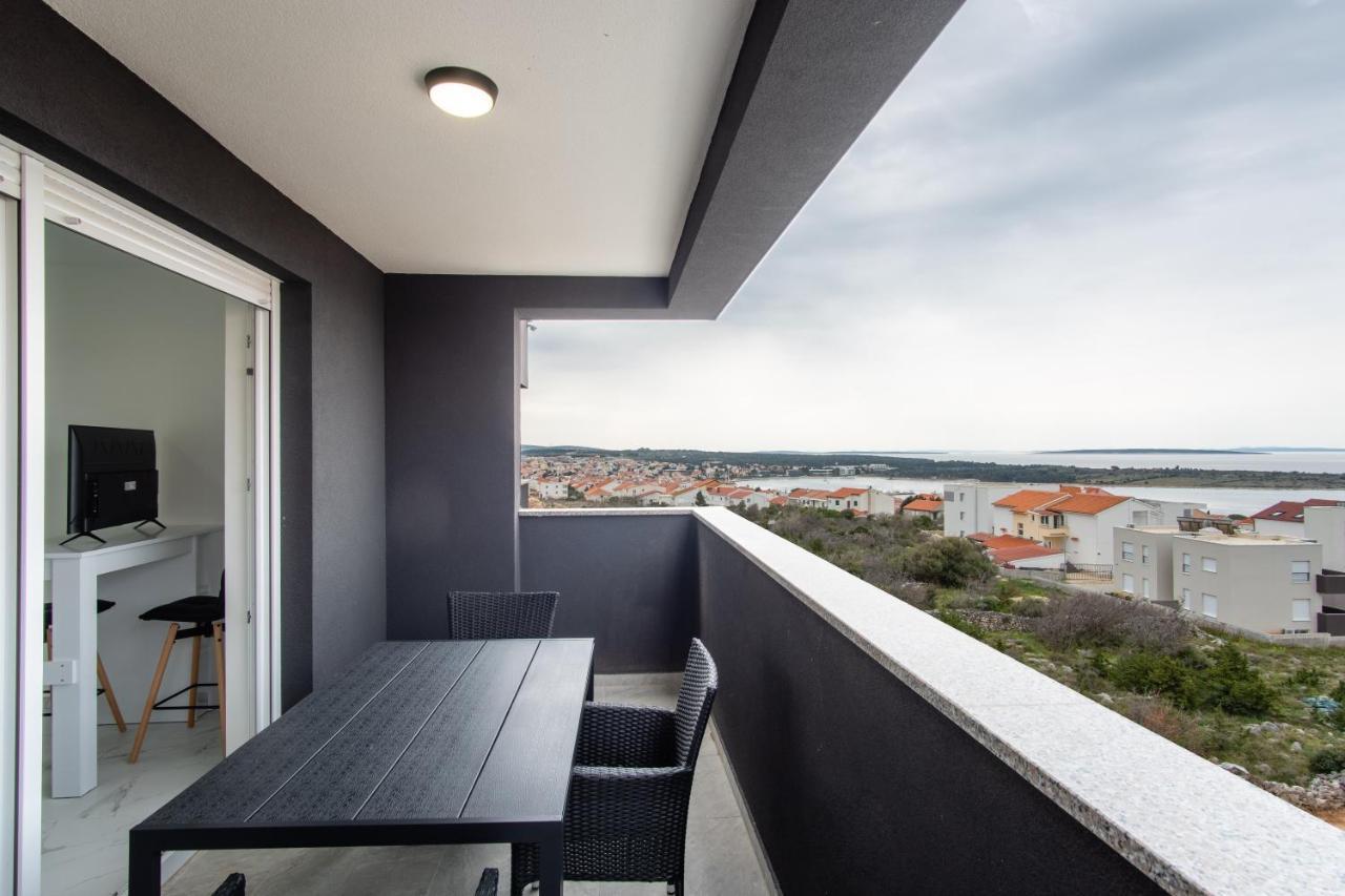 Noa East Residence Novalja Bagian luar foto