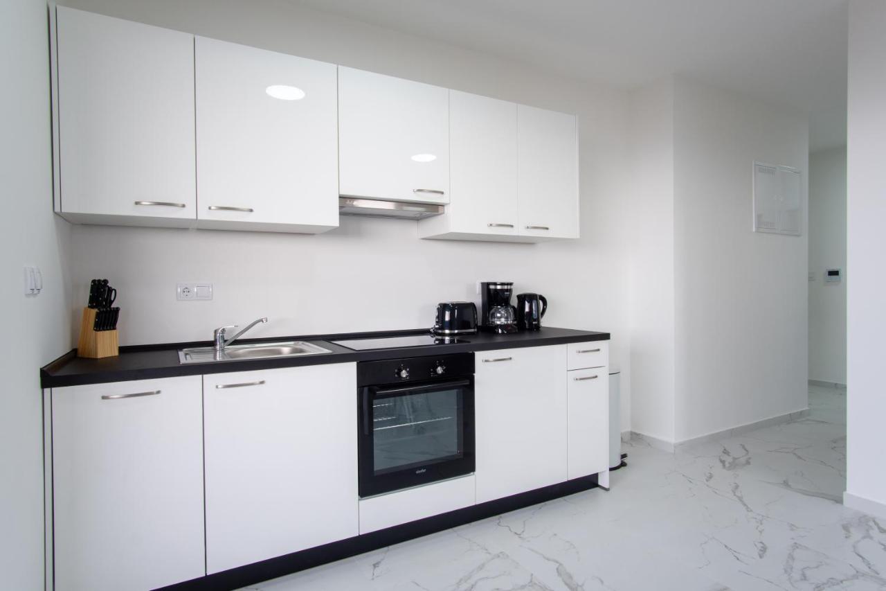 Noa East Residence Novalja Bagian luar foto